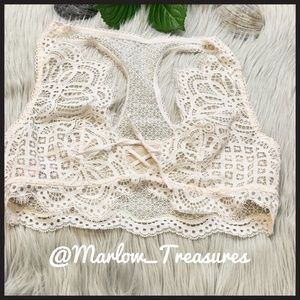 Victoria's Secret Lined Lace Racerback Bralette S